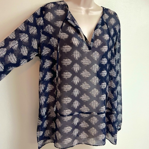 Ann Taylor V Neck Relaxed Fit Sheer Long Balloon Sleeve Patterned Blouse Top L - Picture 3 of 6